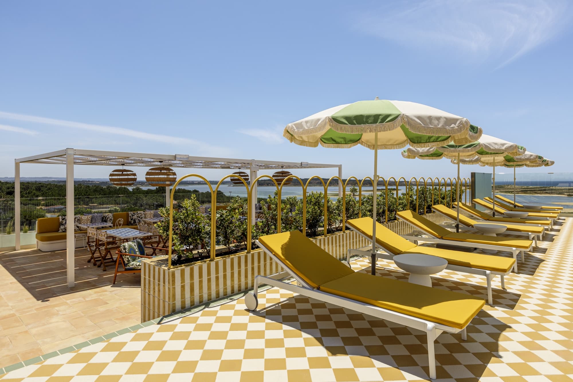 Amarello Praia St. André, Tapestry Collection Hilton