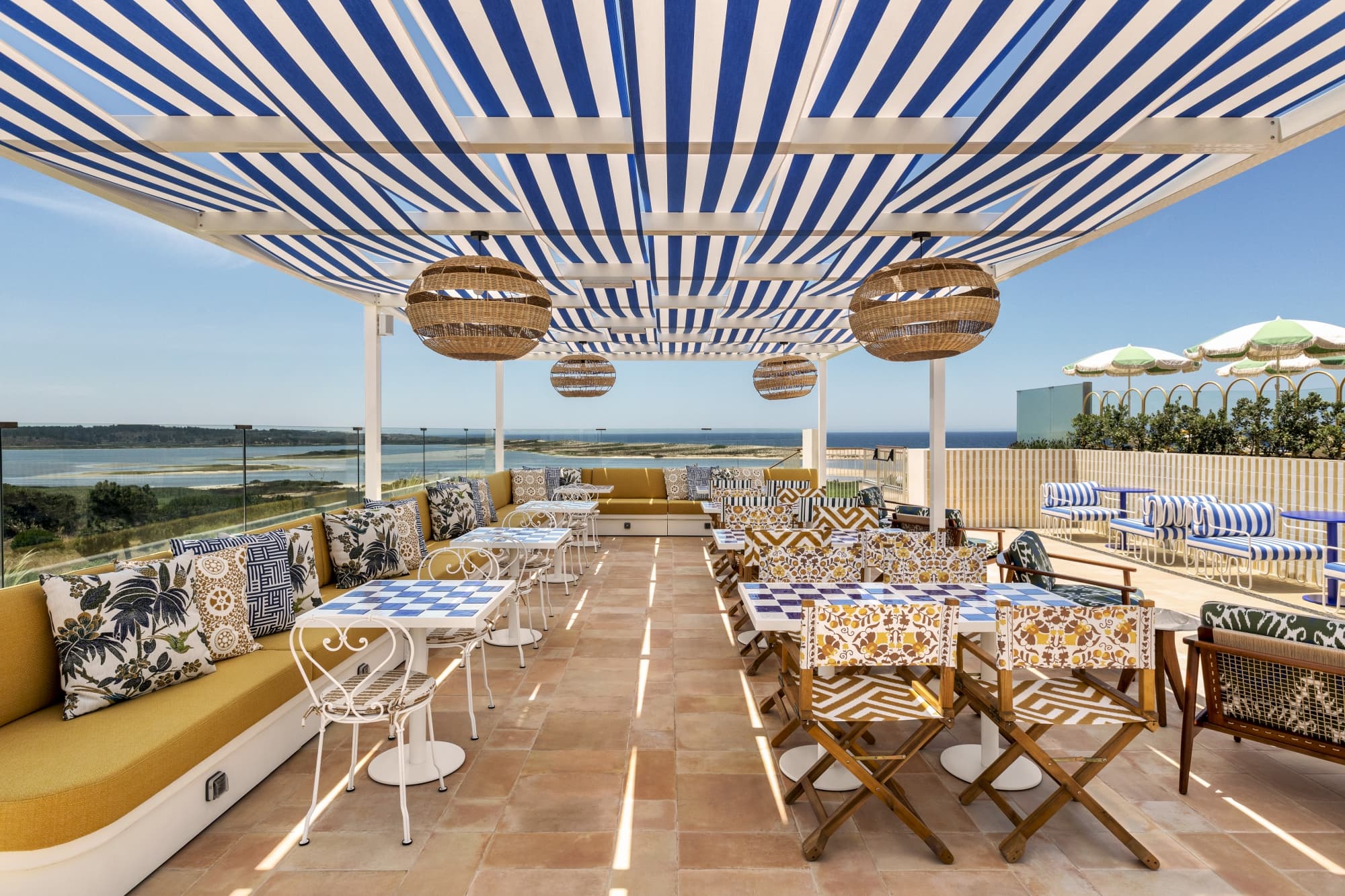 Amarello Praia St. André, Tapestry Collection Hilton